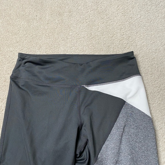 Athletic leggings - Picture 2 of 4